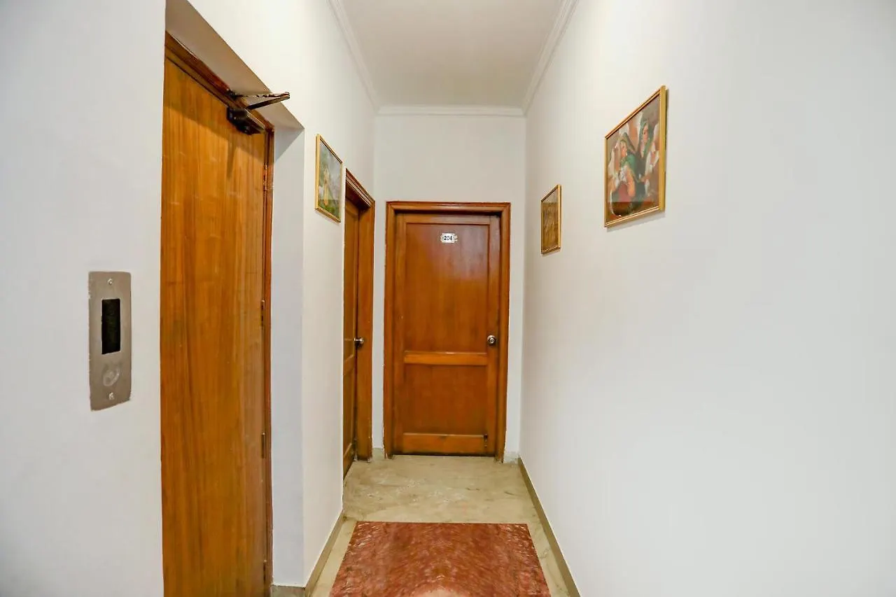 Fabexpress Primero Mgf Gurgaon 3*,